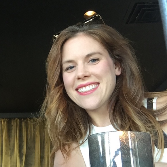 Meet your Posher, Erin - Picture 1 of 1